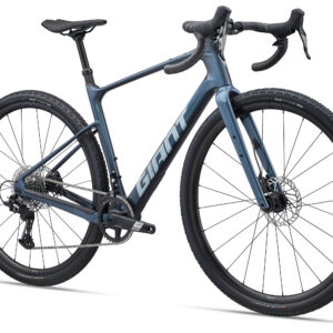 Giant Revolt Adv 1 2025 gravel jalgratas sinises värvitoonis, millel on ketaspidurid ja jalgratta käepidemed.