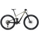 Liv Pique Adv 292 2025 maanteeratas, millel on must raam ja suuremad rehvid.